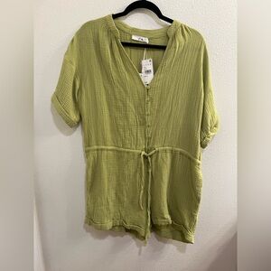NWT lush Cotton Romper Size M Green Romper